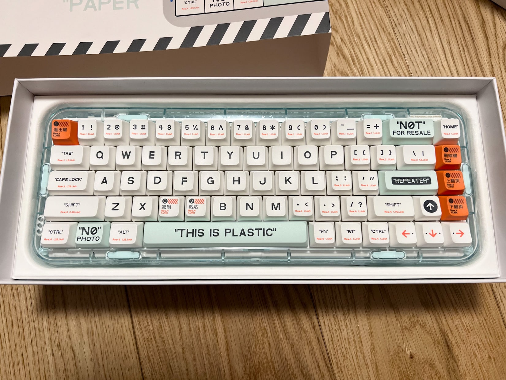 Melgeek mojo68 plastic mechanical keyboard