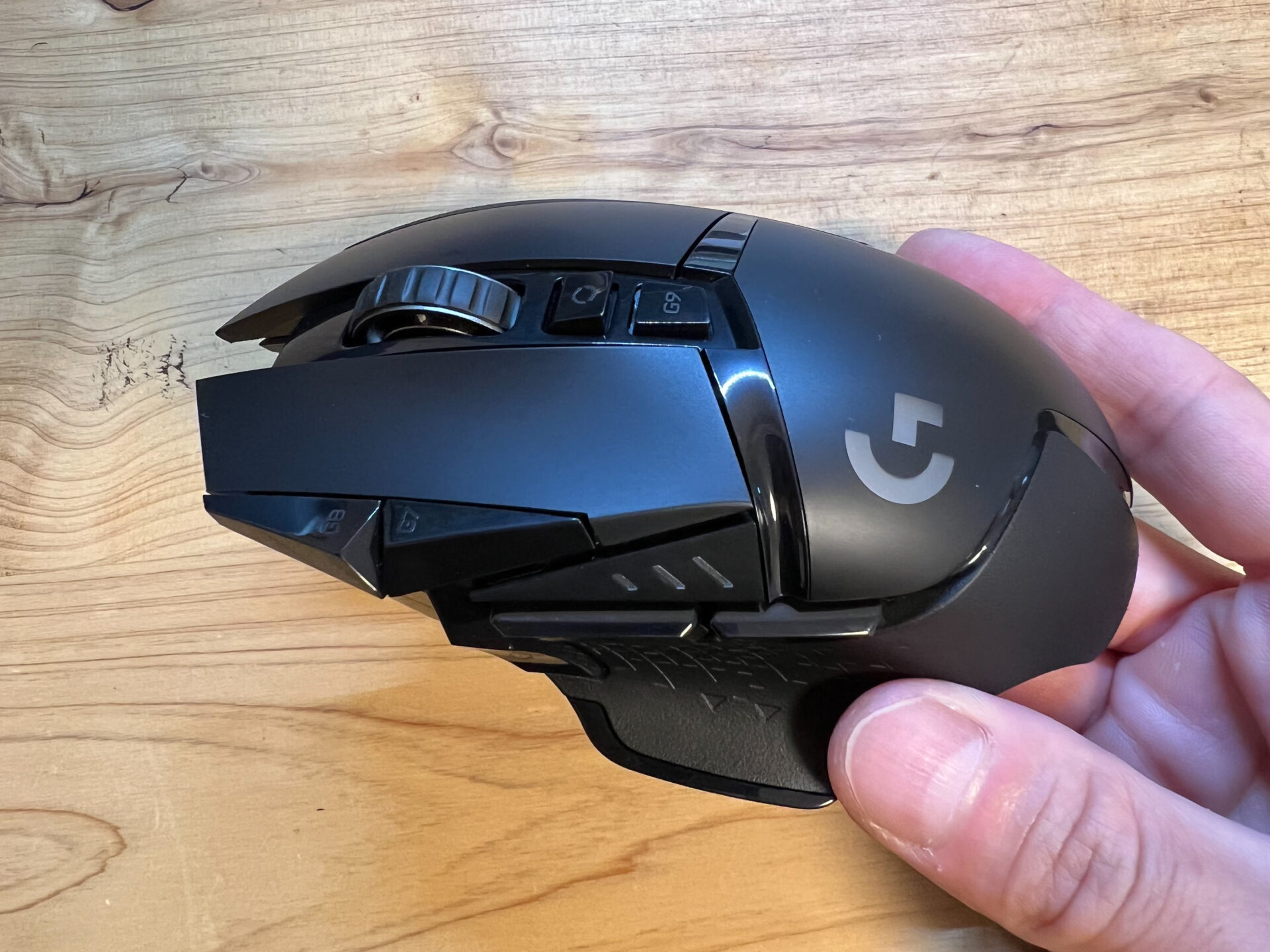 logicool-g502-gaming-mouse-review-04