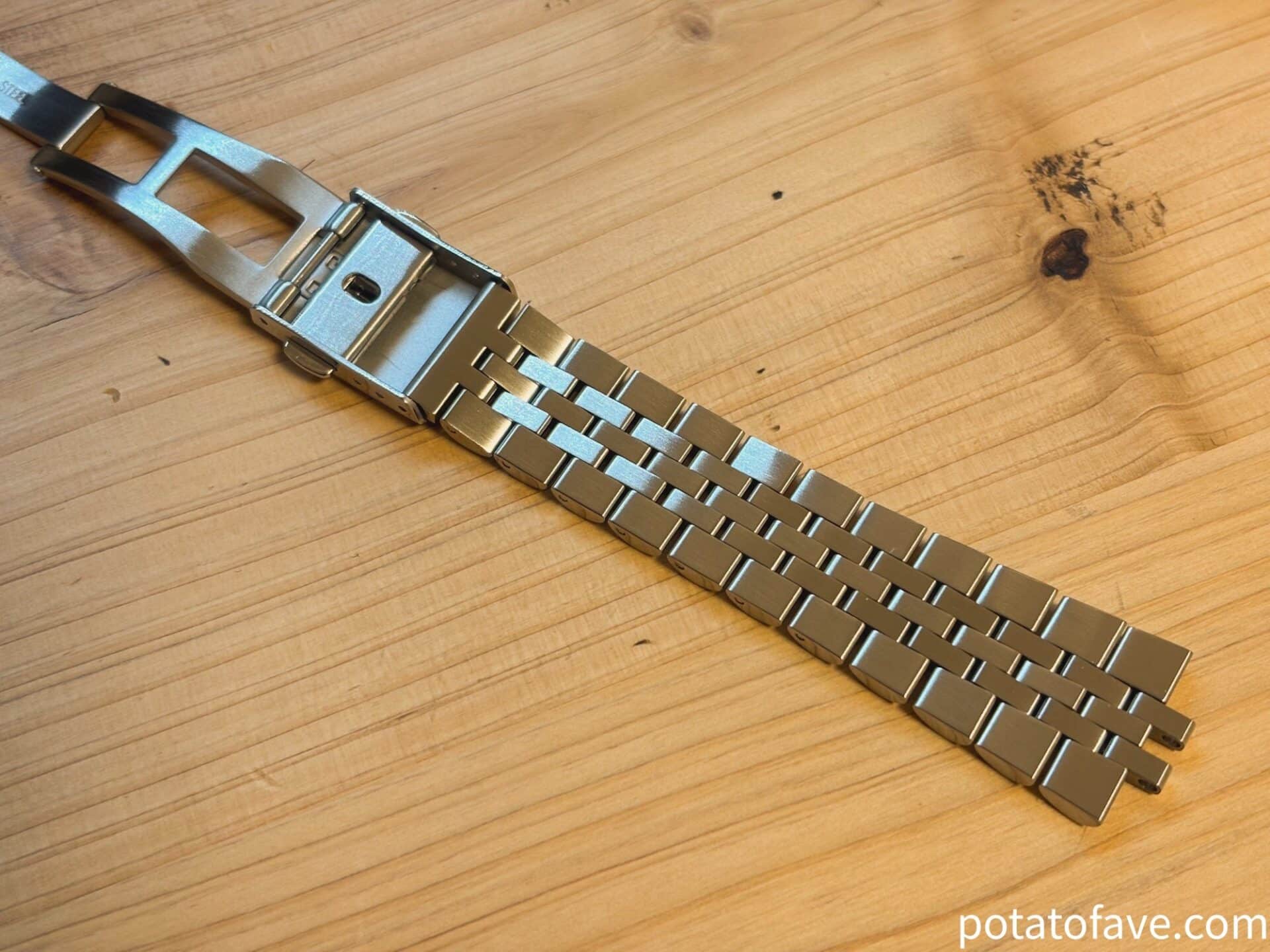 Sinn356フリーガー向けに購入したUncle strapステンレスブレスレット